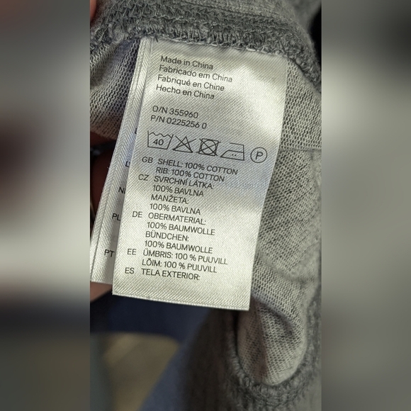 David Beckham men's body wear sweater sz LG 😁 - Picture 6 of 6